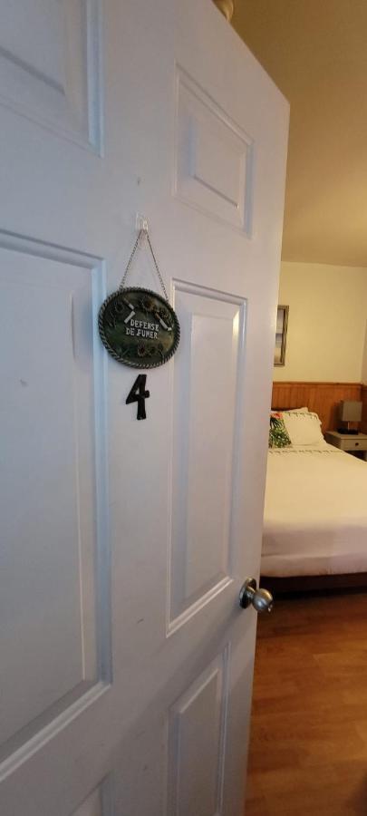 Hotel Fleurs Karaibes Saint-Alexandre-de-Kamouraska المظهر الخارجي الصورة