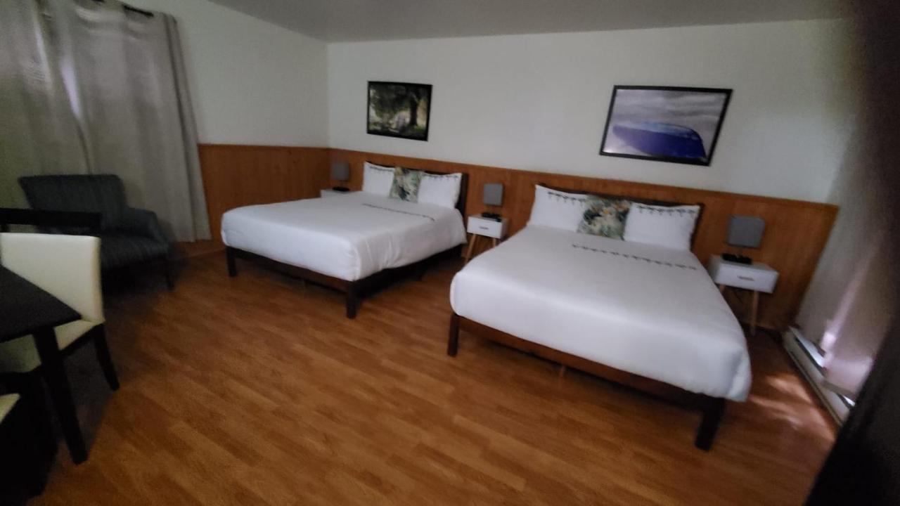 Hotel Fleurs Karaibes Saint-Alexandre-de-Kamouraska المظهر الخارجي الصورة