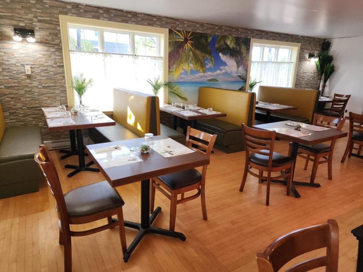 Hotel Fleurs Karaibes Saint-Alexandre-de-Kamouraska المظهر الخارجي الصورة