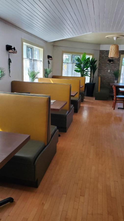 Hotel Fleurs Karaibes Saint-Alexandre-de-Kamouraska المظهر الخارجي الصورة